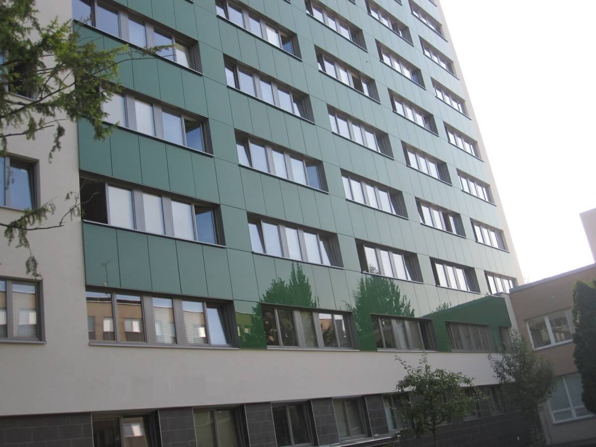 Sklo VUT Brno - Purkynovy koleje (2)