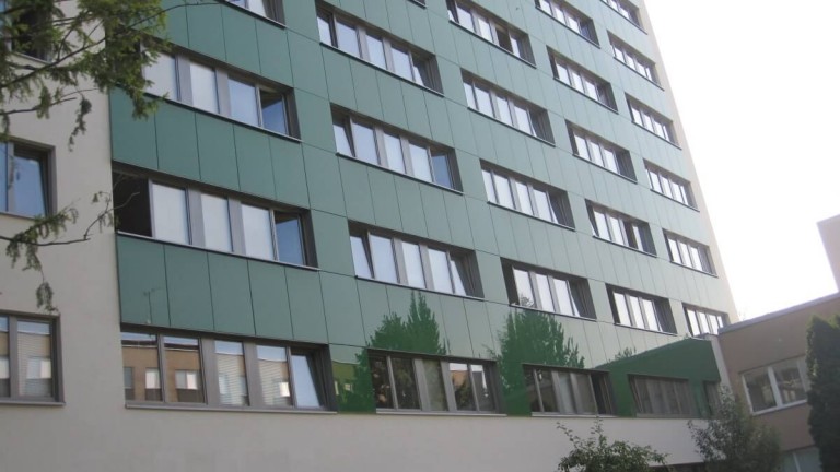 Sklo VUT Brno - Purkynovy koleje (2)